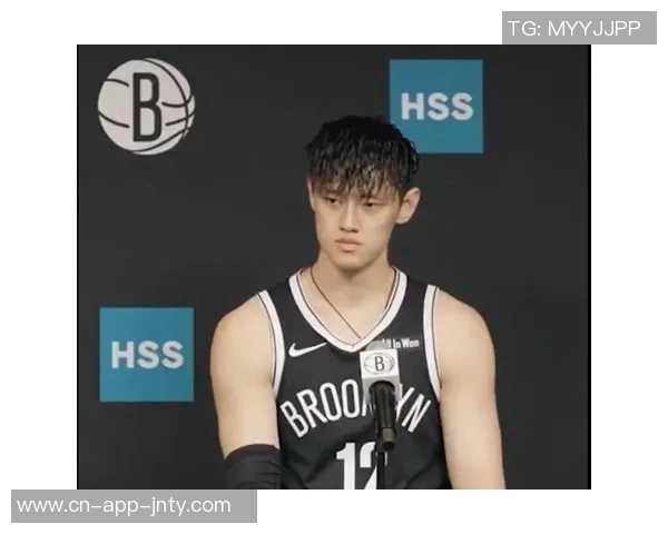 曾凡博缺席比赛引发热议球迷质疑篮网表现与退票问题 曾凡博缺席比赛引发热议球迷质疑篮网表现与退票问题