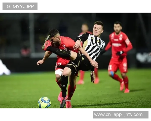 法国杯32强抽签结果揭晓斯特拉斯堡对决敦刻尔克旺代丰特奈迎战巴黎圣日耳曼 法国杯32强抽签结果揭晓斯特拉斯堡对决敦刻尔克旺代丰特奈迎战巴黎圣日耳曼