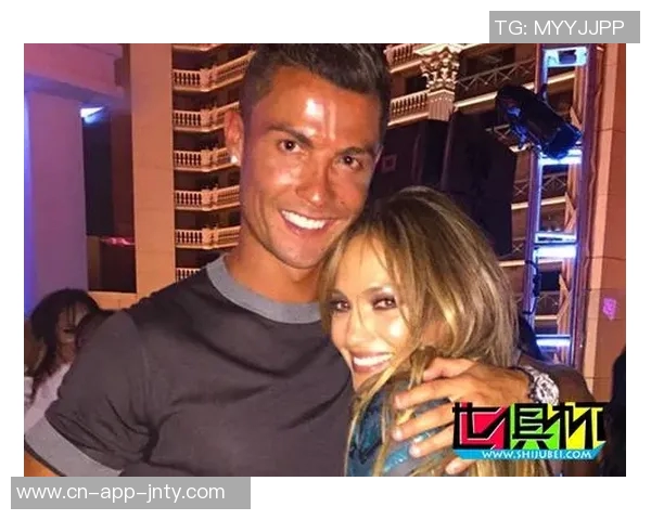 前夫洛佩斯现身旺达美食节目与三子共享家庭时光 前夫洛佩斯现身旺达美食节目与三子共享家庭时光