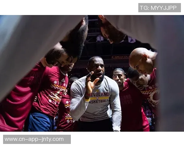 张佳玮分析勇士战术转变与巴特勒的多面手能力