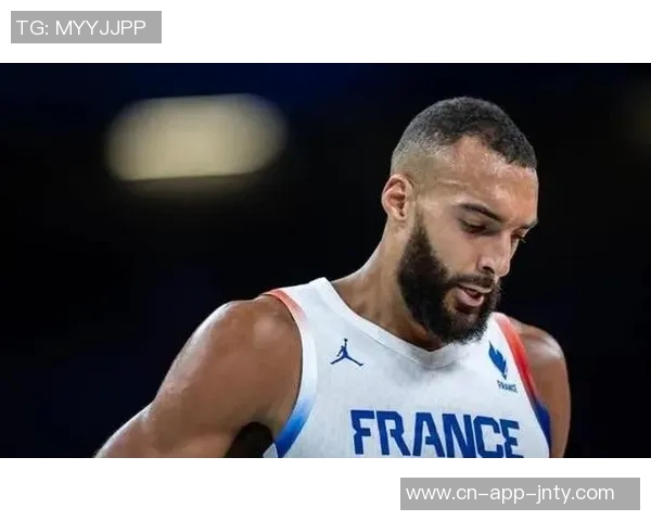 戈贝尔质疑球队态度：我们追求胜利还是只在乎收入的表态