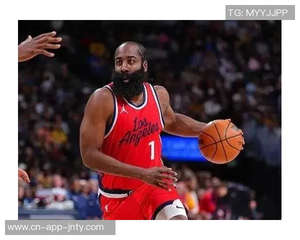 哈登首节表现回顾6投2中斩获9分1篮板4助攻1抢断展现全能风采